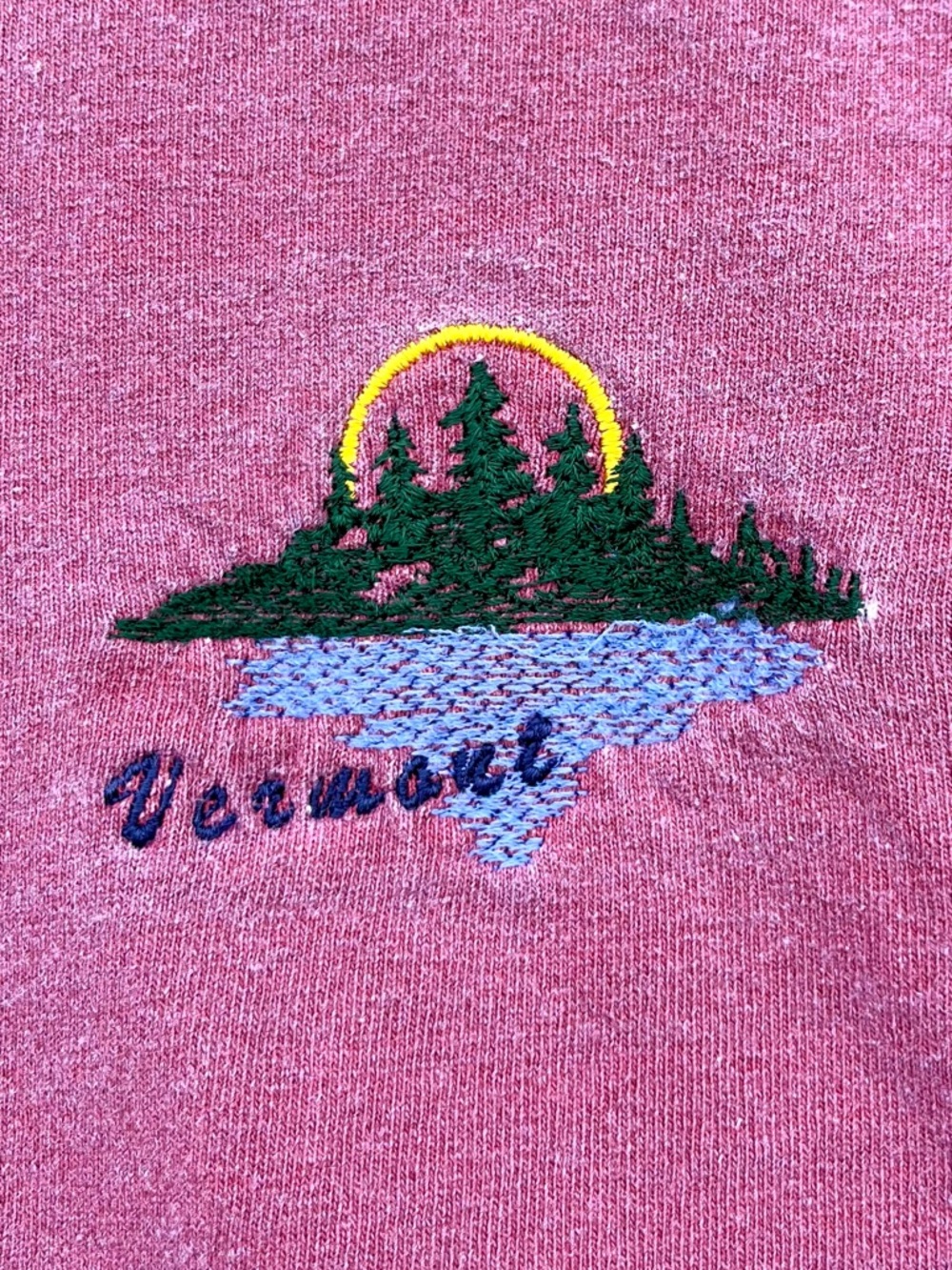 90s Comfort Colors Vermont Tourist T-Shirt Red Distressed Faded Granola Girl - Picture 2 of 13